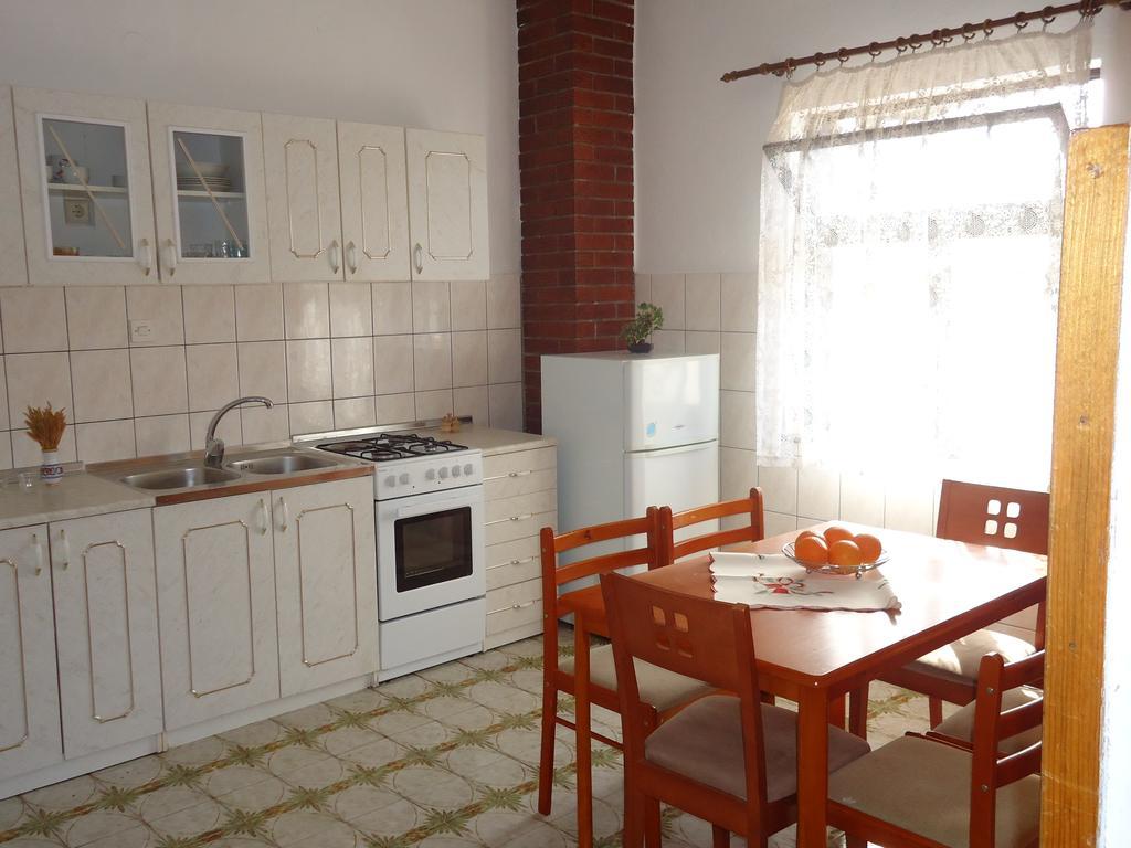 Apartments Vrsa Seline Exterior photo
