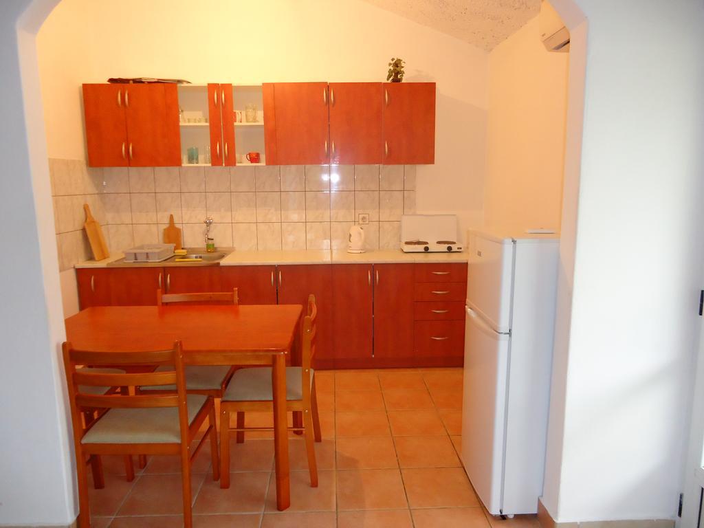 Apartments Vrsa Seline Exterior photo